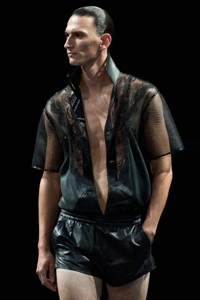 Look 63
